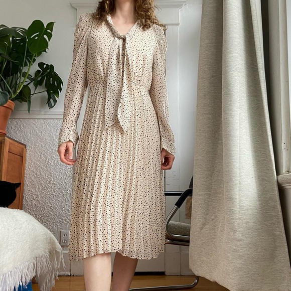 Adelyn Rae Dresses & Skirts - Adelyn Rae cream midi pleated polka dots dress